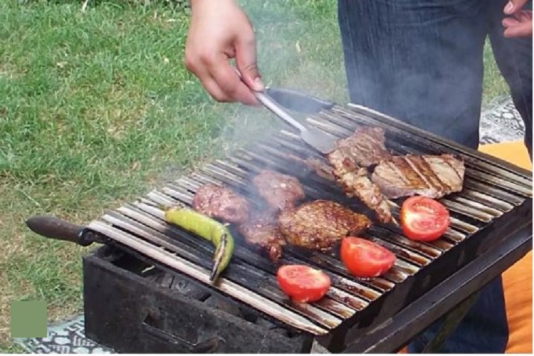 Kömürlü Mangal Fırsat Ürünleri: Lezzetli Bir Barbekü Deneyimi İçin En İyi Seçimler